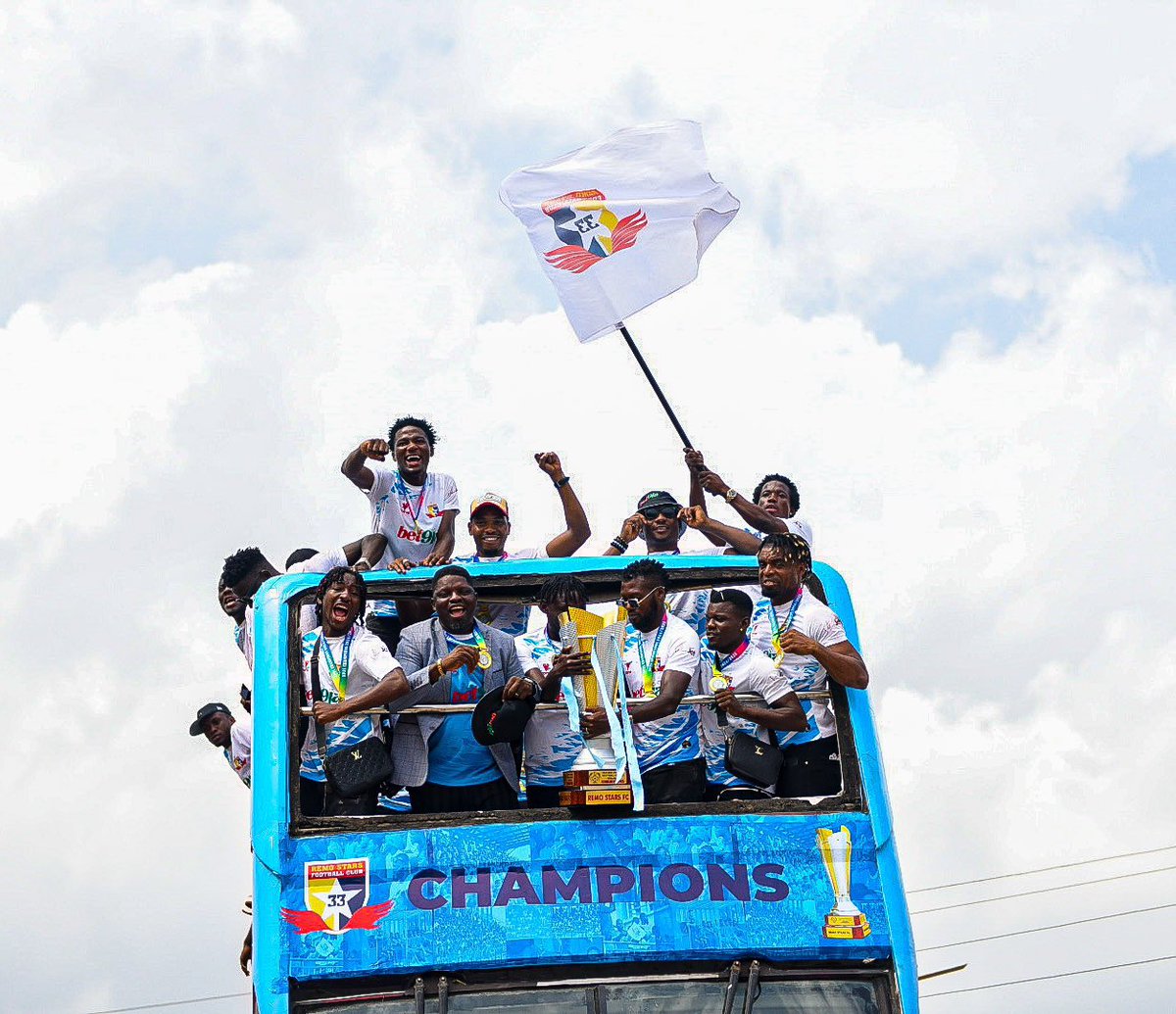 akinyeleAhmed34's tweet image. Champions are here! 💙🤍🏆 Celebrating our league win with the best fans in the world! Skyblues 
#leaguechamps #paradevibes”@RemoStarsSC