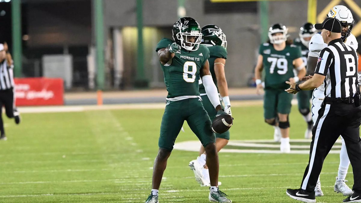 PrimetimeNate_C's tweet image. #AGTG🙏🏾 Beyond Blessed to receive another offer from the Sacramento State💚🤍 @CJPollard1 @BrennanMarion4 @CoachWeev_Goat @Coach_Geechie @THE_CoachDJ @RocCarmichael @TLakeLowe @WillVapreps @PrepRedzoneVA @247Sports @Spotlight39_Pod
