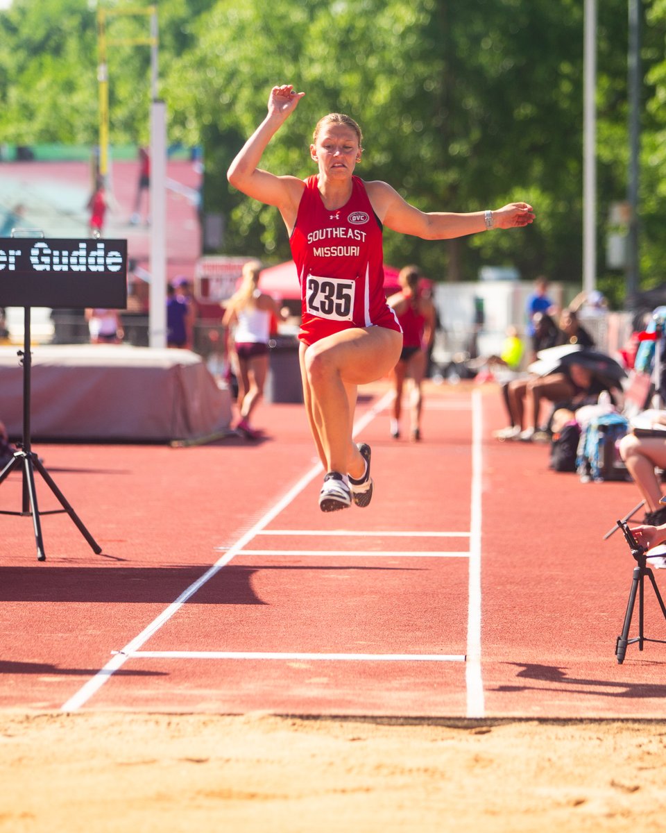 SEMOXCTF's tweet photo. Women's Heptathlon Long Jump
Anna Thomason - 👑 - 18' 11.25"
Kendall Holweg - 🥉- 17' 7.75"
Tayler Gudde - 6th - 16' 8.50"

#FeelinRowdy https://t.co/WfKfgUjLd8