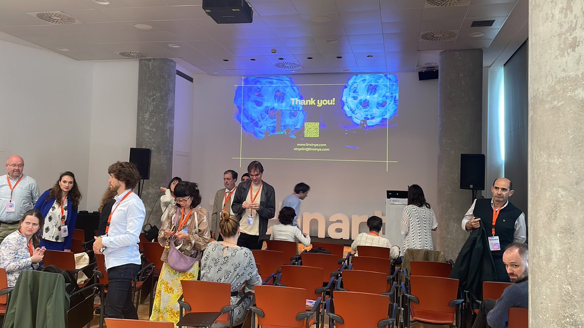 That's all for the part of the presentations. We are going to stop now to talk to the speakers and attendees while we have a drink. We return at 17:35 to enjoy the live shows and performances of TECHNARTE LIVE!