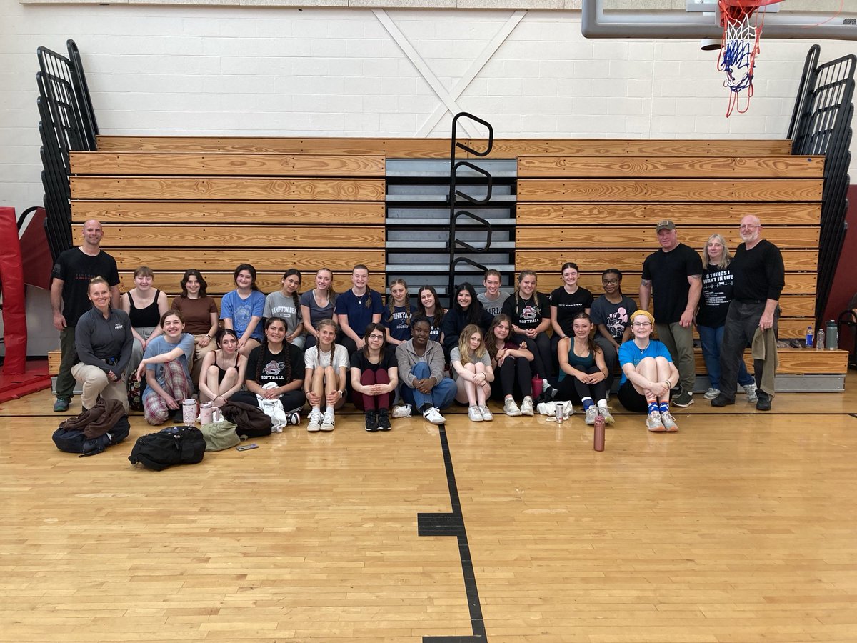 ASRHS RAD class ended today with a simulation. All participants did a phenomenal job- so proud!! Thank you to Mrs. Rocco &amp; Officer Nicolo for running this class. Thank you to Sudbury, Ayer &amp; Bolton Police!!
#asrsd  ⁦<a href="/AyerPD/">Ayer PD</a>⁩