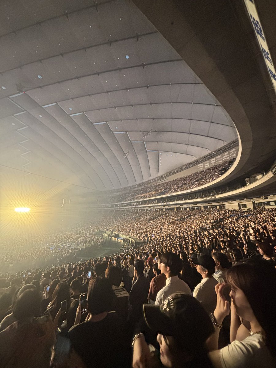 __10sea's tweet photo. 初xg！余韻が半端なさすぎです🚀
最高でした！！！
ALPHAZにならなくちゃですね！！

#XG #XGALX #XG_Official #WeAreXG #XGDebut #XGPerformance  
#JURIN #CHISA #HINATA #HARVEY #JURIA #COCONA #MAYA  
#ALPHAZ #XGLovers #XGFandom #XGSupport #XGEdit https://t.co/WmfXUctAZQ