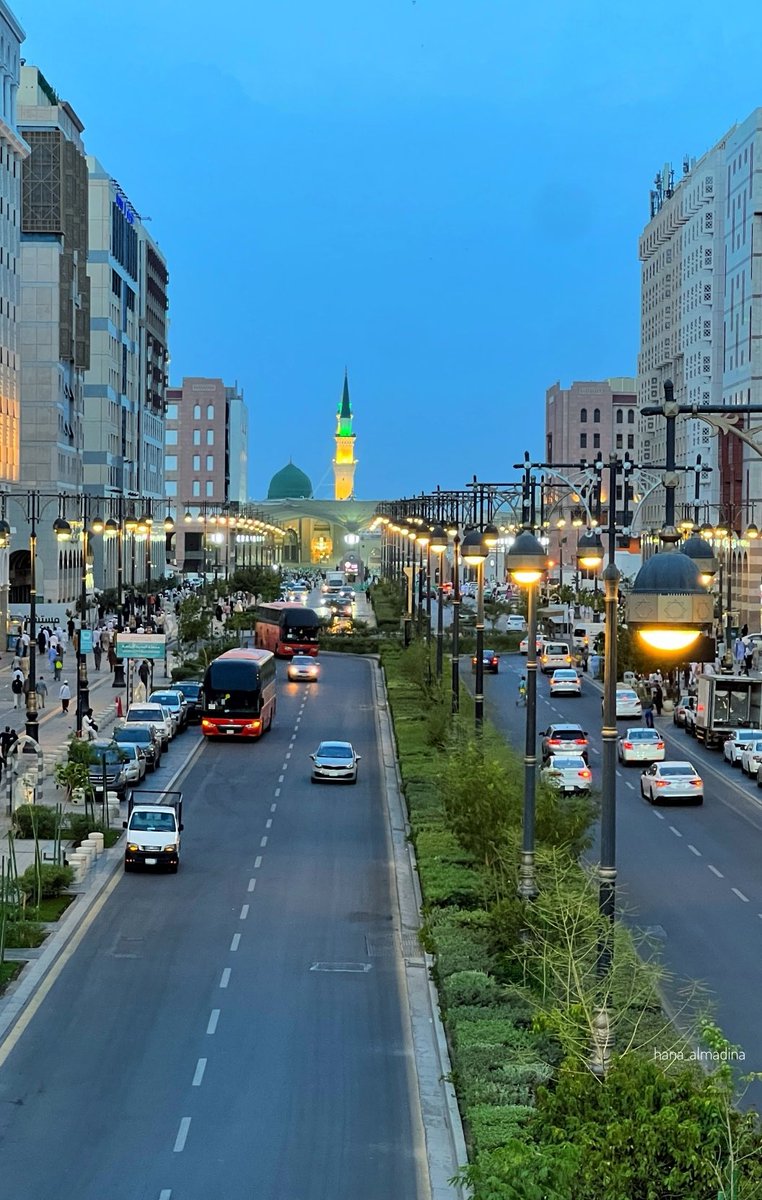 The road to the Prophet's Mosque in Medina