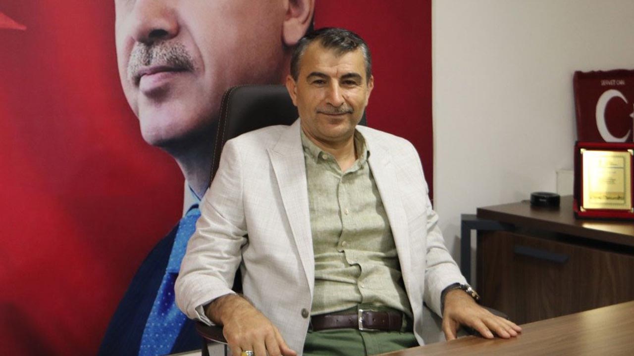 Cumhuriyet on X: "54 kilo uyuşturucuyla yakalanmıştı AKP'li eski ilçe  başkanı tutuklandı https://t.co/ZRJWttrtp8 https://t.co/mZqC64BHNE" / X