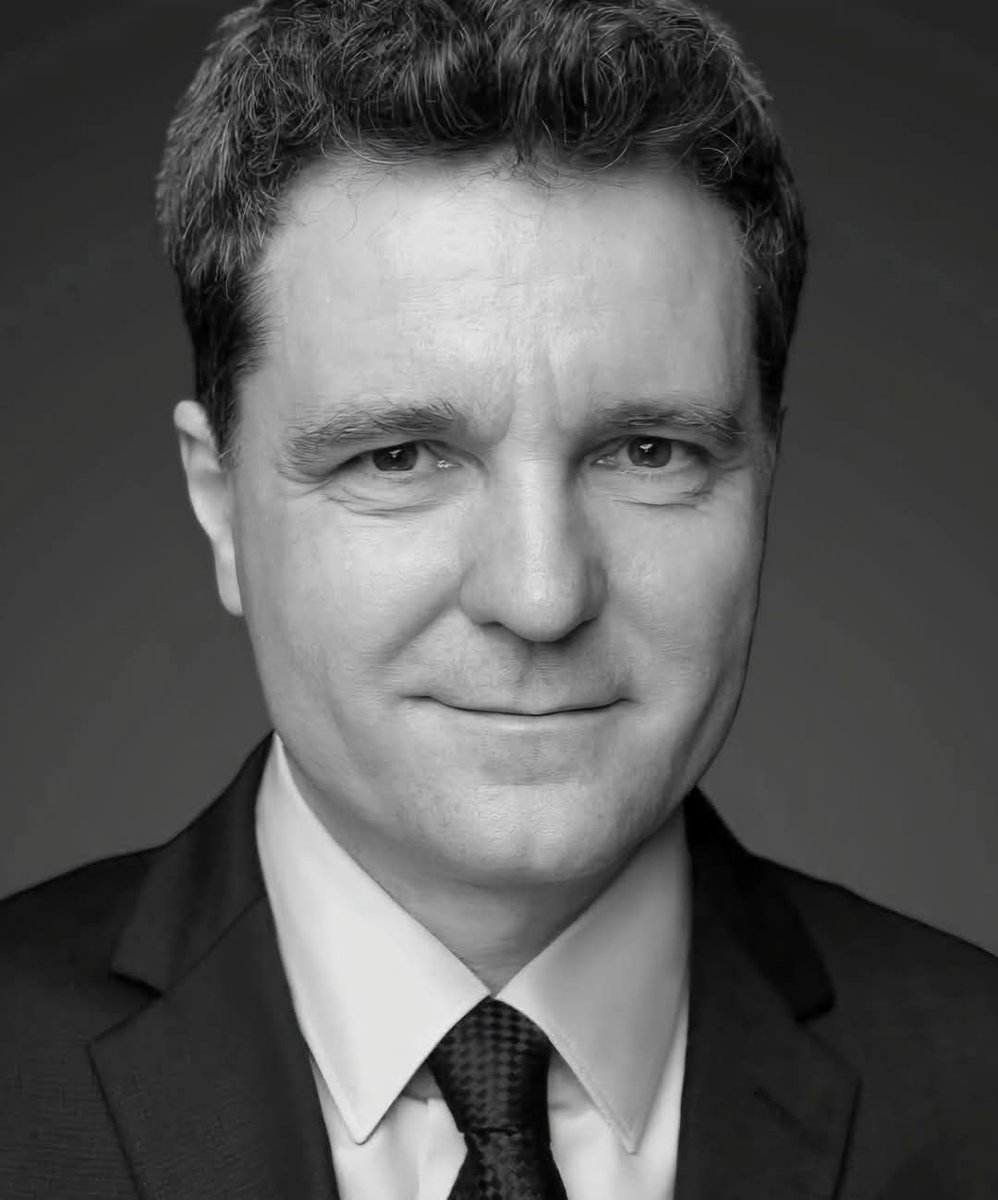 Anti_Spootnik's tweet image. 🇷🇴 Între 1984 - 1988, Nicușor Dan a fost elev al Liceului &quot;Radu Negru&quot; din Făgăraș și a luat  Premiul I la Olimpiada Internațională de Matematica în anii 1987 și 1988.

 🇷🇴 În perioada 1989 - 1992, a fost student al Facultății de Matematică, Universitatea Bucuresti. În 1992, a…