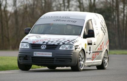 secureVL's tweet photo. Volkswagen Caddy Racing

2.0 TDI | 260 CV | 510 Nm  
0-100 km/h en 6s  
Velocidad máxima de 250 km/h  
1400 kg | Tracción delantera  
Transmisión manual de 6 velocidades