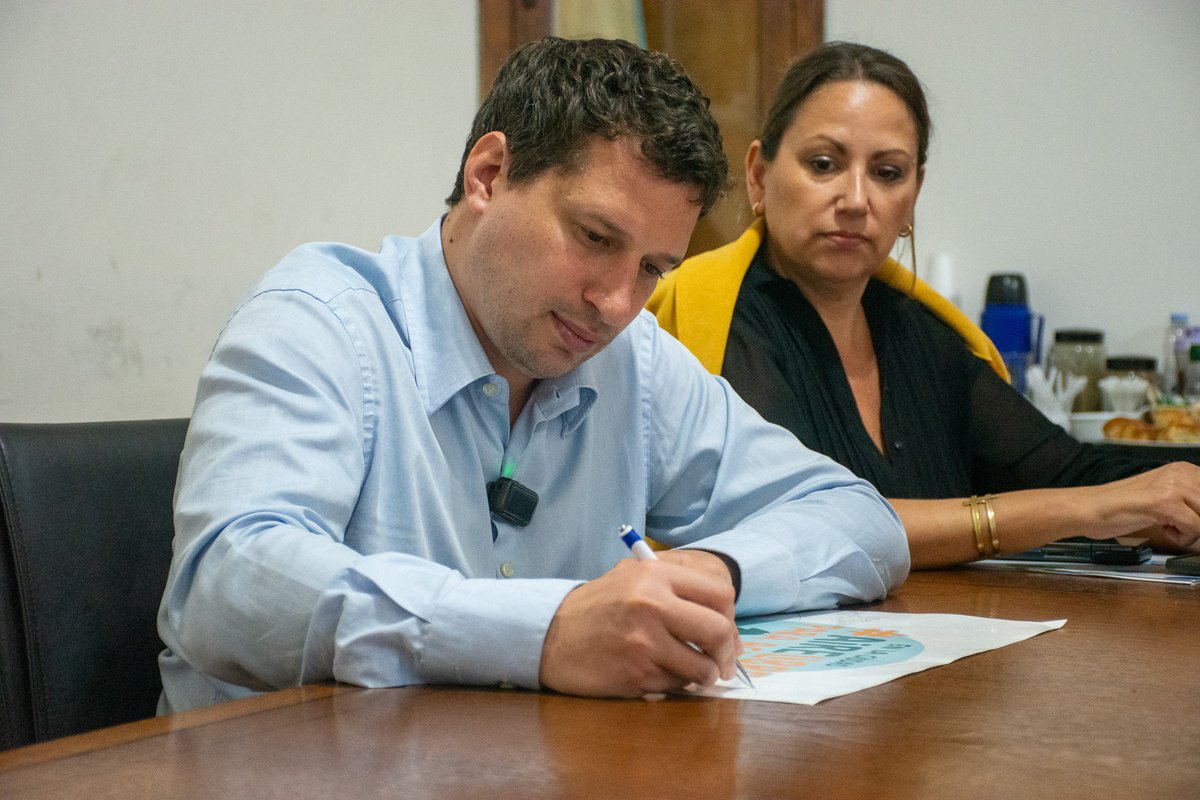 🤝 Esta semana recibimos en nuestra Casa Scout a <a href="/yamilsantoro/">Yamil Santoro</a>  candidato a legislador por Unión Porteña Libertaria, para conversar sobre nuestra propuesta #AireLibreParaAcampar.

🙏 Gracias Yamil por tu visita y por el interés en conocer nuestro proyecto.