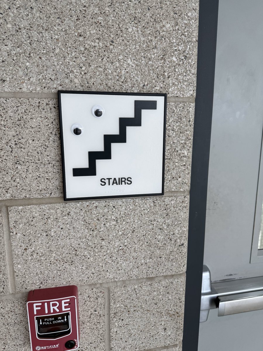 There are times where I just love the #vibe students provide; here's a great example that made me LOL! 🤣 #LoveStudents #HigherEd #EdTech