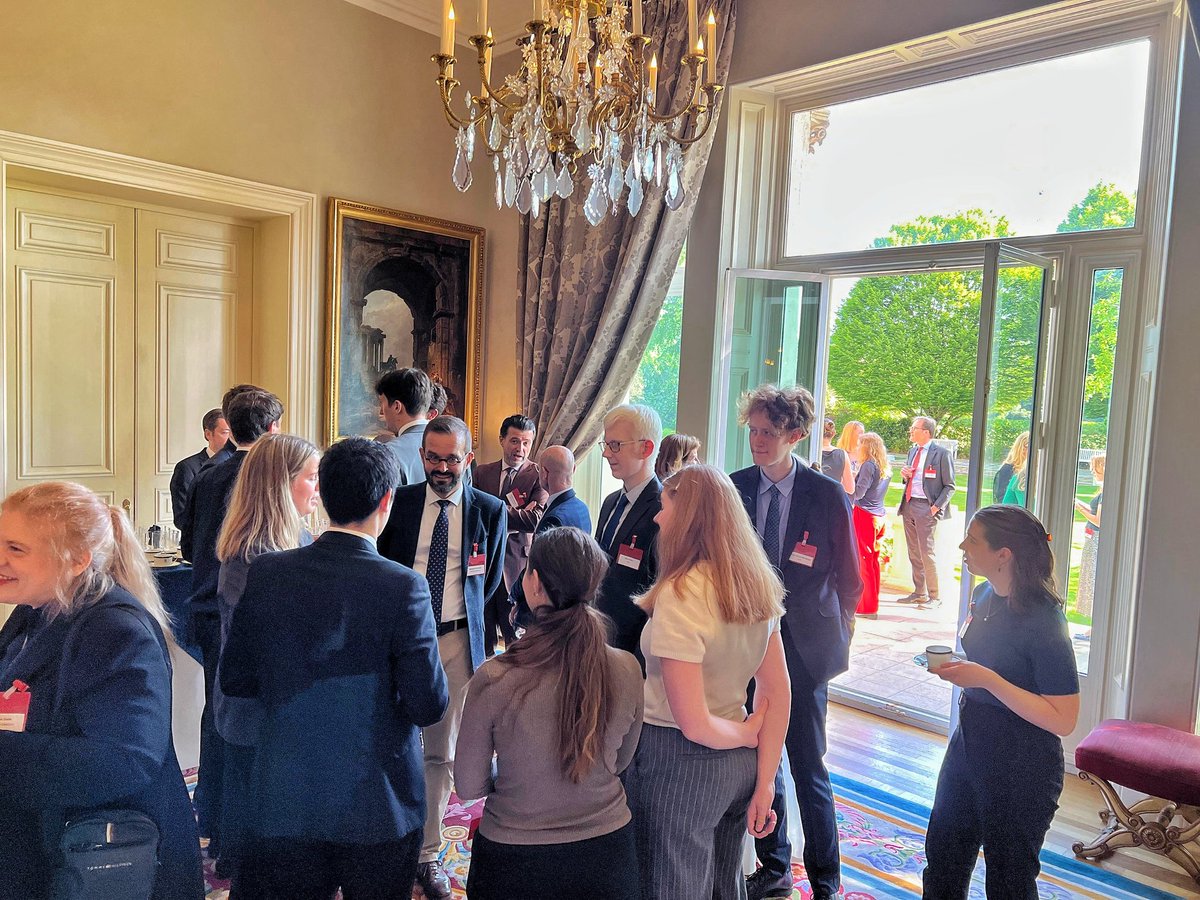 AmbDuchene's tweet photo. I was delighted to welcome newly-appointed 🇫🇷 &amp; 🇬🇧 diplomats, who represent the future of the bilateral relationship, at a time when our 🇫🇷🇬🇧 cooperation is so important. They also met @franceintheuk diplomats, who shared their experience and insights. https://t.co/mFHCL6Zqae