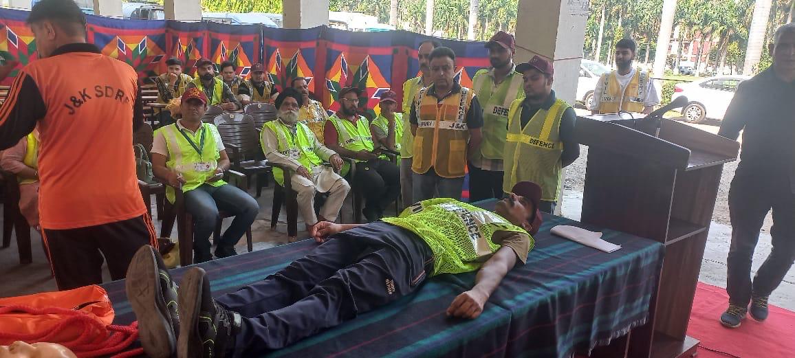 Glimpses of 2nd day of training of Civil Defence Volunteers at Jammu.

<a href="/diprjk/">Information & PR, J&K</a>