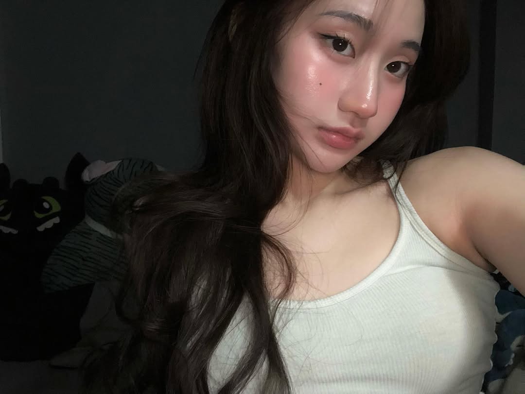 aachaazh's tweet photo. Hmu🤍 https://t.co/0WKYFbf7su