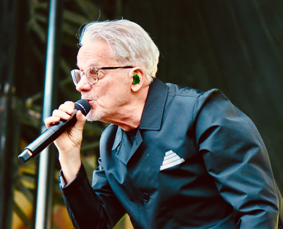 mjbialas's tweet photo. Day 1 of Kilby Block Party the May 15-18 music festival in Salt Lake City, featured sets by @futureislands, @DEVO  and @neworder . More PHOTOS: https://t.co/P7iIzQalV3 https://t.co/2RSeGA0UyZ