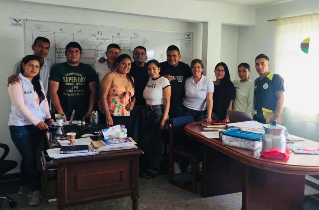 ONUMujeresCol's tweet photo. #Raíces 🌿 Fortalecemos capacidades en Cumbitara, Leiva y Policarpa para planificar con enfoque de género. Así impulsamos el empoderamiento económico de las mujeres rurales de la cordillera y construimos territorios más igualitarios. 🌿 https://t.co/94QUzaWGnE