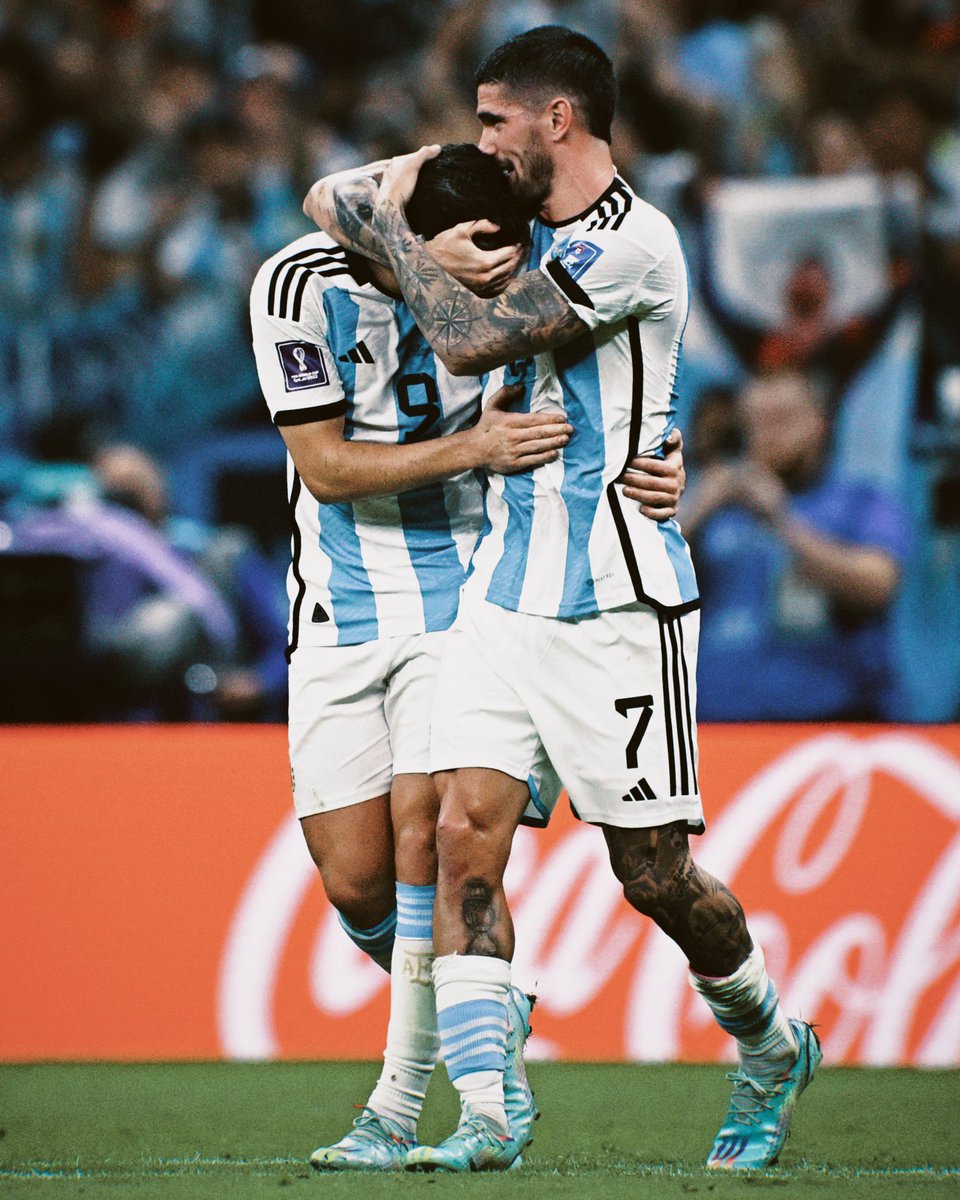 darmasaparuddin's tweet photo. Campeones de la #CopaMundialFIFA 2022 con @Argentina. 🏆
Compañeros en el #MundialDeClubesFIFA 25 con @Atleti. 🔴⚪️ https://t.co/znu2Q5zYdA