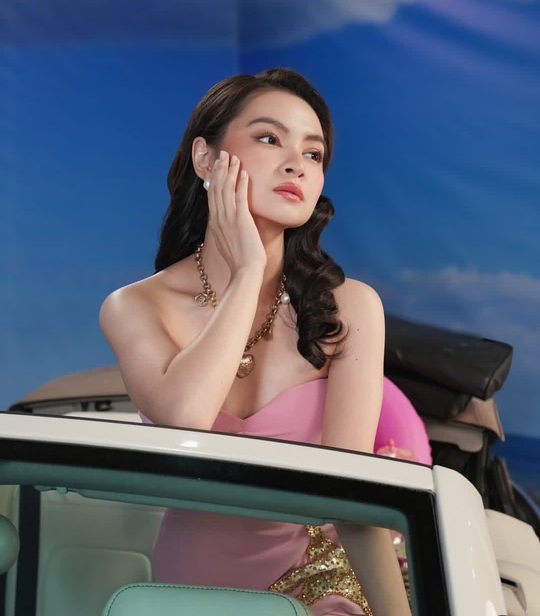 bardaupdates's tweet photo. More snaps of Barbie for YGB Beauty White Sunscreen! 💖

A real life Barbie! ✨💅

#YouGlowBabe #YGBBarbie #BarbieForteza
#BarDa #BarDaUpdates https://t.co/PMLcTb3pDX