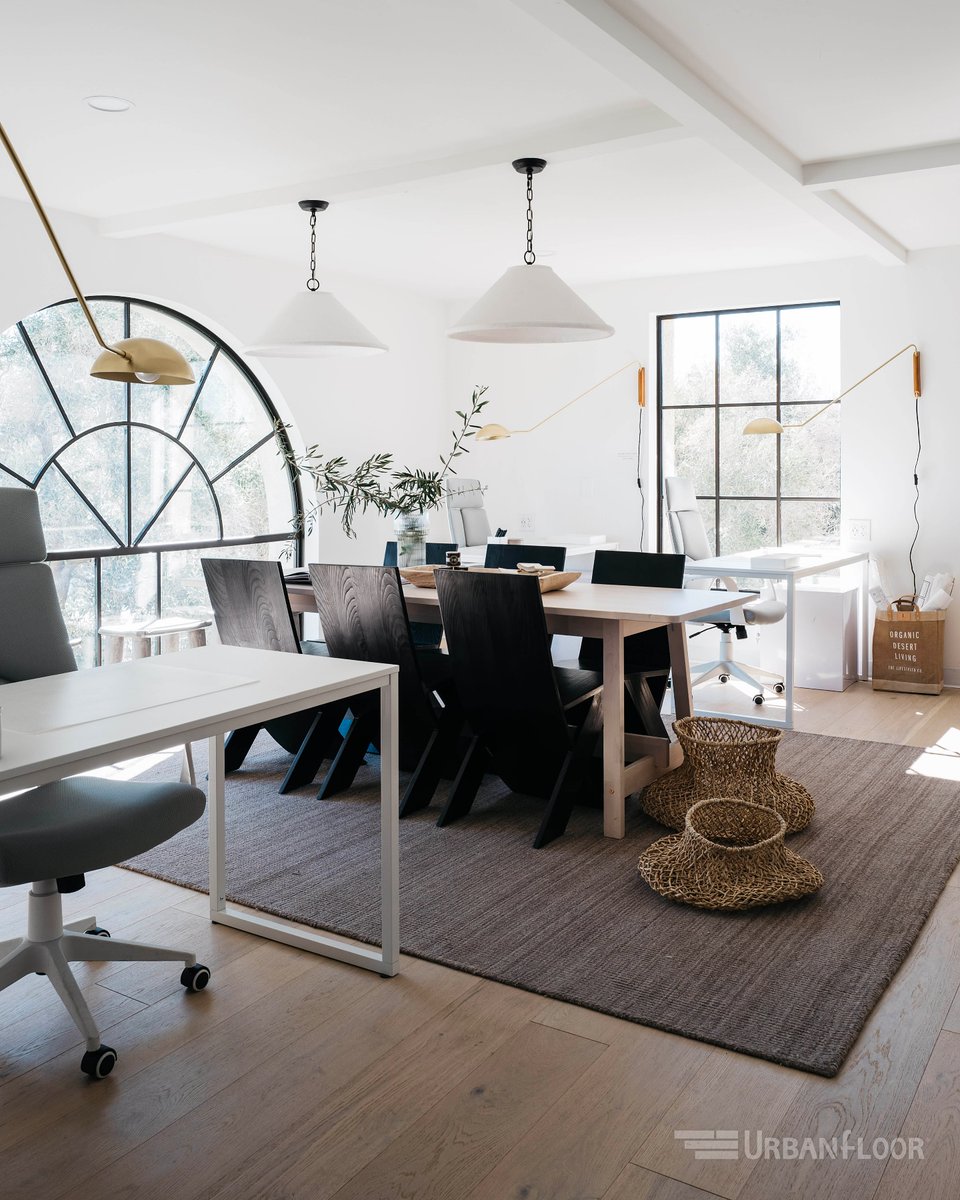 Urbanfloor's tweet photo. No Friday feels like a drag when your office space looks this good ✨

Pictured: Dolcetto #FridayVibes #FridayFeeling #urbanfloor #officedesign https://t.co/BnLkGosSDK