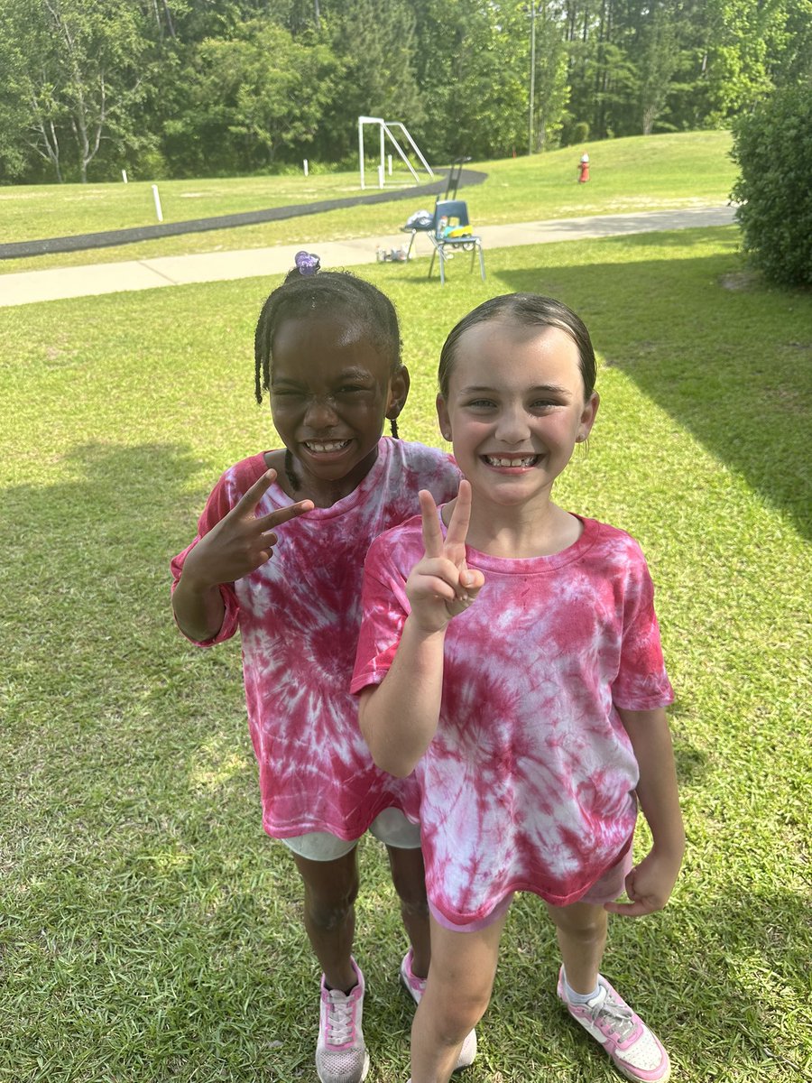 MsPoteat14's tweet image. Inside Out Field Day was a BLAST!!!! Even though we were team anger…. Joy was all we felt! ☀️🕶️❤️ @RTEFlightStatus @RichlandTwo