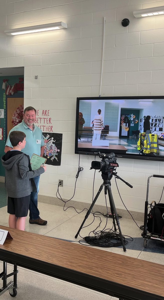 karlacsanders29's tweet photo. Yesterday our 5th graders participated in an exciting and educational Career Fair! Drawing from responses to a recent parent survey and support from local community members, we gathered a diverse group of professionals to share insights about their careers. https://t.co/Cf3T2XQDpm