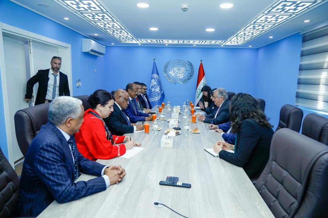 _AfricanUnion's tweet photo. On the margins of the League of Arab States Summit in Baghdad, H.E. @ymahmoudali, Chairperson of the AU Commission, met with H.E. @antonioguterres, Secretary-General of the @UN. They reaffirmed the strategic partnership between the AU & the UN, with a focus on enhancing cooperation in peace support operations, , & coordinated engagement on the political process & preventive diplomacy.

Read @ https://t.co/buEOjDixQn