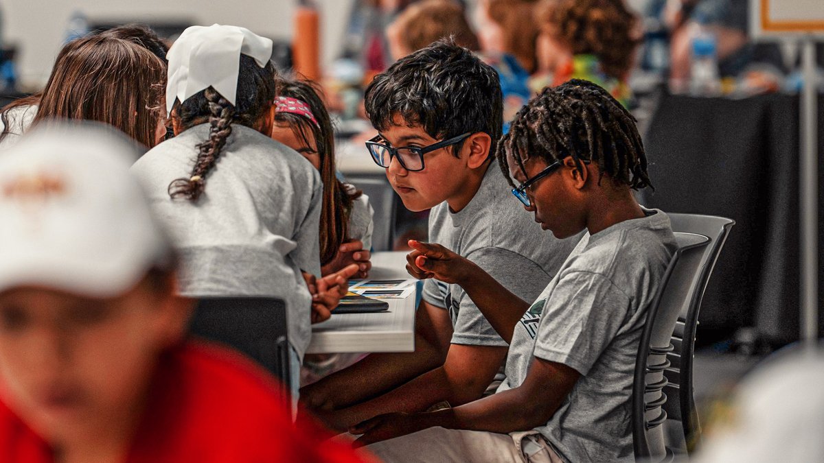 mesquiteisdtx's tweet image. Another amazing Battle of the Books 📚 from our library department! @mesqlibraries 👏
