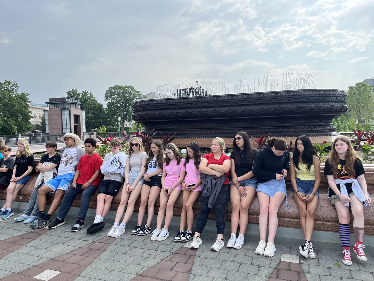 Mrs. Katie Rumbarger tweet media