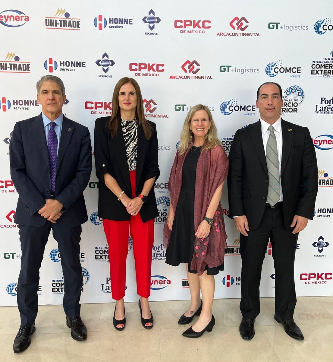#CGBishop: Fue un placer participar en el Foro Internacional de Comercio Exterior de COMCE. Gracias por reunirnos para hacer que nuestro comercio sea más seguro y eficaz. #AmericaProsper 🇺🇸🇲🇽🇨🇦