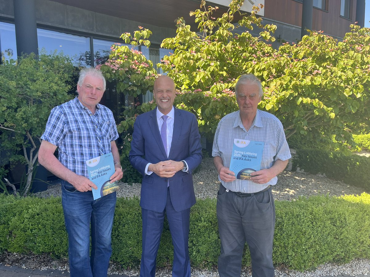 SeanMcKeon1973's tweet image. Roscommon @IFAmedia met today with @DrMartinDaly as part of our spring lobbying campaign. ACRES, Nitrates Derogation, TB, GAEC-2 and Mercosur as well as a number of local issues were discussed. Very positive responses from Martin on our asks and keen to help going forward.