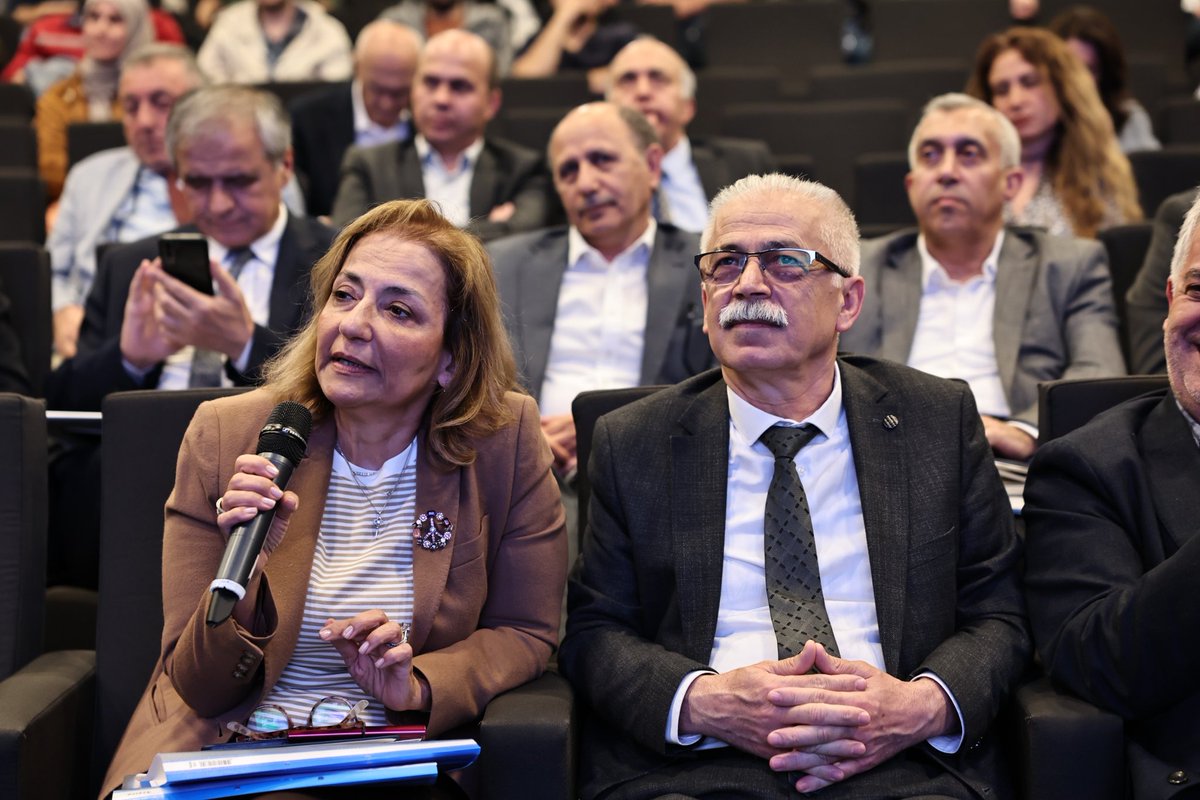 iskignmudurlugu's tweet photo. 🗓️ İSKİ Su ve Atık Su Teknolojileri Dairesi Başkanlığı ile Su İsale ve Dağıtım Dairesi Başkanlıkları tarafından brifing programı gerçekleştirildi.

📊Program kapsamında; su yönetimi, su kayıp ve kaçak oranlarının azaltılması, teknolojik altyapı yatırımları ile saha uygulamaları, içme suyu temini ve olası Marmara depremine karşı içme suyu isale hatlarının güçlendirilmesi başta olmak üzere devam eden ve planlanan projeler ele alındı.

Şehrimizin altyapısını modernize edecek yatırımlarla İstanbul’a değer katmaya devam ediyoruz.🌿