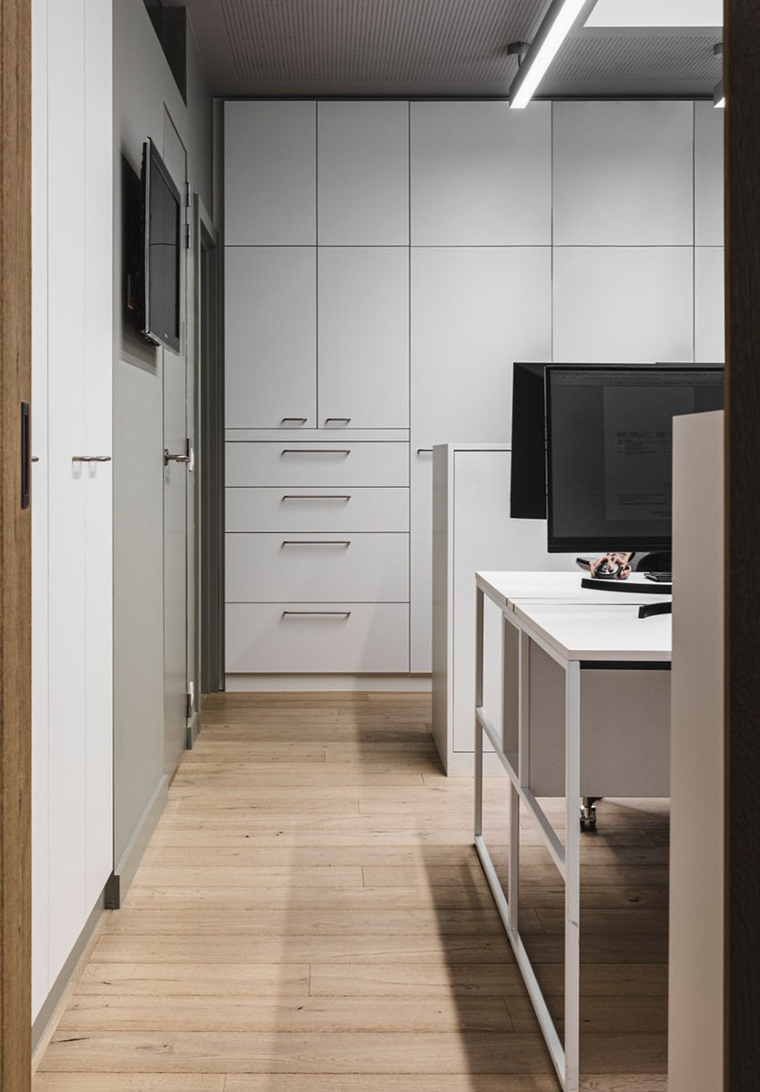 HautePlank's tweet photo. Warranty claims. Schedule delays. Tenant complaints.
Avoid them with smarter flooring choices. 

Learn how → https://t.co/aMH0MtypMr 

#BuildSmarter #FastTrackConstruction #MultifamilyLiving https://t.co/6lYFE0qNNd https://t.co/I7CQIYuW5l