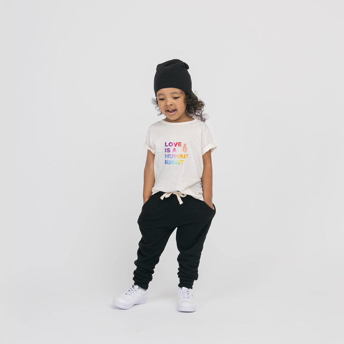 AmnestyNow's tweet image. 📣 We’re proud to announce a new partnership with Mini Mioche —ethical, sustainable, and proudly Canadian! Together we’ve launched the Love is a Human Right Pride 2025 Collection. 🌈

👕 Shop the collection now and wear your values proudly:
👉 minimioche.com/collections/lo…