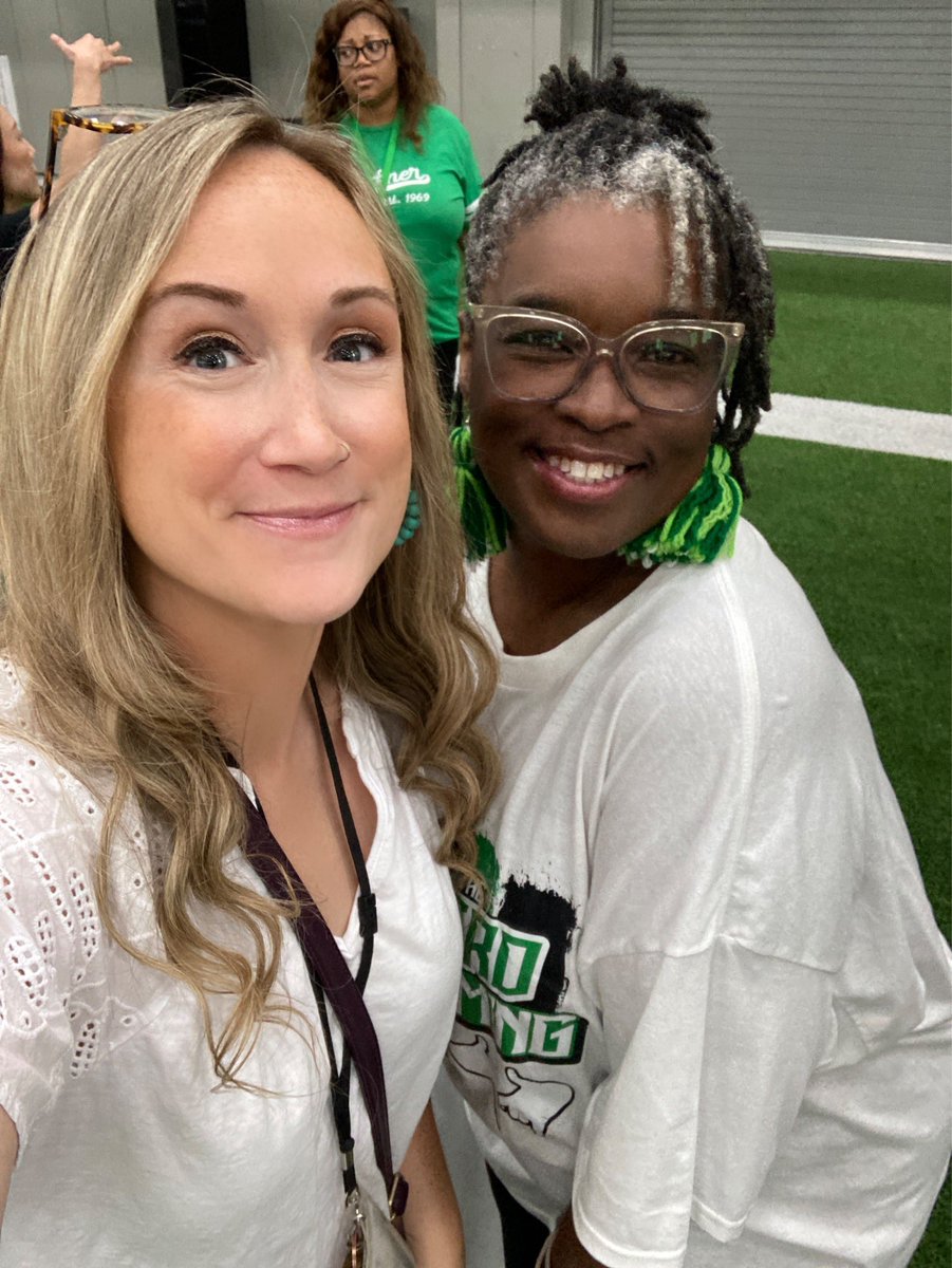 Marley Mercker (@marleymercker) on Twitter photo Spent some time with #TheHERD this morning at <a href="/berknerathletic/">Berkner Athletics</a> to say farewell to THE <a href="/dieadrea/">Dieadrea Mullen</a> 💚💜 All of <a href="/RISDAthDept/">Richardson ISD Athletics</a> will miss you so much! Spent some time with #TheHERD this morning at <a href="/berknerathletic/">Berkner Athletics</a> to say farewell to THE <a href="/dieadrea/">Dieadrea Mullen</a> 💚💜 All of <a href="/RISDAthDept/">Richardson ISD Athletics</a> will miss you so much!