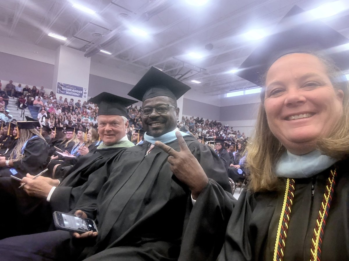 Coach_Hatt's tweet photo. 👩🏻‍🎓👨🏿‍🎓👨🏼‍🎓The moment you realize the faculty are just grown-up students with fancier robes and less shame pulling out their phones for a selfie 🤳

Congrats to all of the Gordon State graduates 🎉!  Go change the world!   

#NotOurFirstRodeo #GSCGraduation25 #HealthSciences #ProudProfs #CongratsGrads