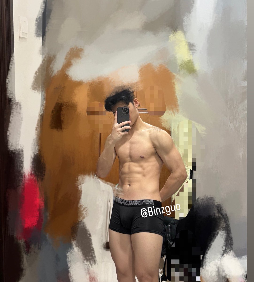 Binzguo's tweet photo. 家人说有点壮过头了…会吗 ？ https://t.co/XMxDMdMh14