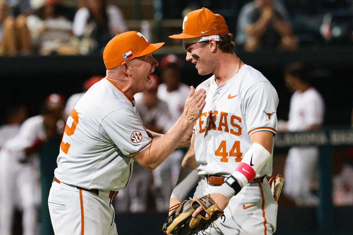 NashTalksTexas's tweet photo. Could've EASILY shut down the season to rehab his injury for the draft, and instead chose to put everything on the line with surgery and rehab...just for the CHANCE that he could be back at some point.

LONGHORN LEGEND FOREVER. MAX BELYEU APPRECIATION POST. https://t.co/hg0HU6foAq