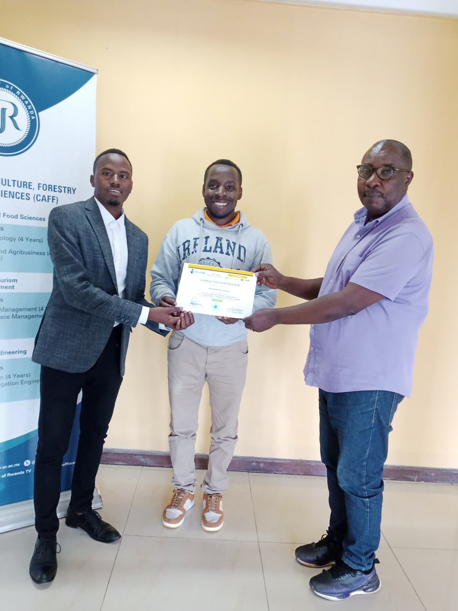 Inesam_rw's tweet photo. INESAM Academy  delivered hands-on training on AI &amp; IoT Project Prototyping in Agriculture for the SAE staff of UR-CAVM. 
CEO Sam TURAHIMANA and Dean Dr. john Musemakweri   awarded  them certificates of completion.
AI and IoT in Agriculture enhancing sustainable agriculture. https://t.co/txvlZNww7m