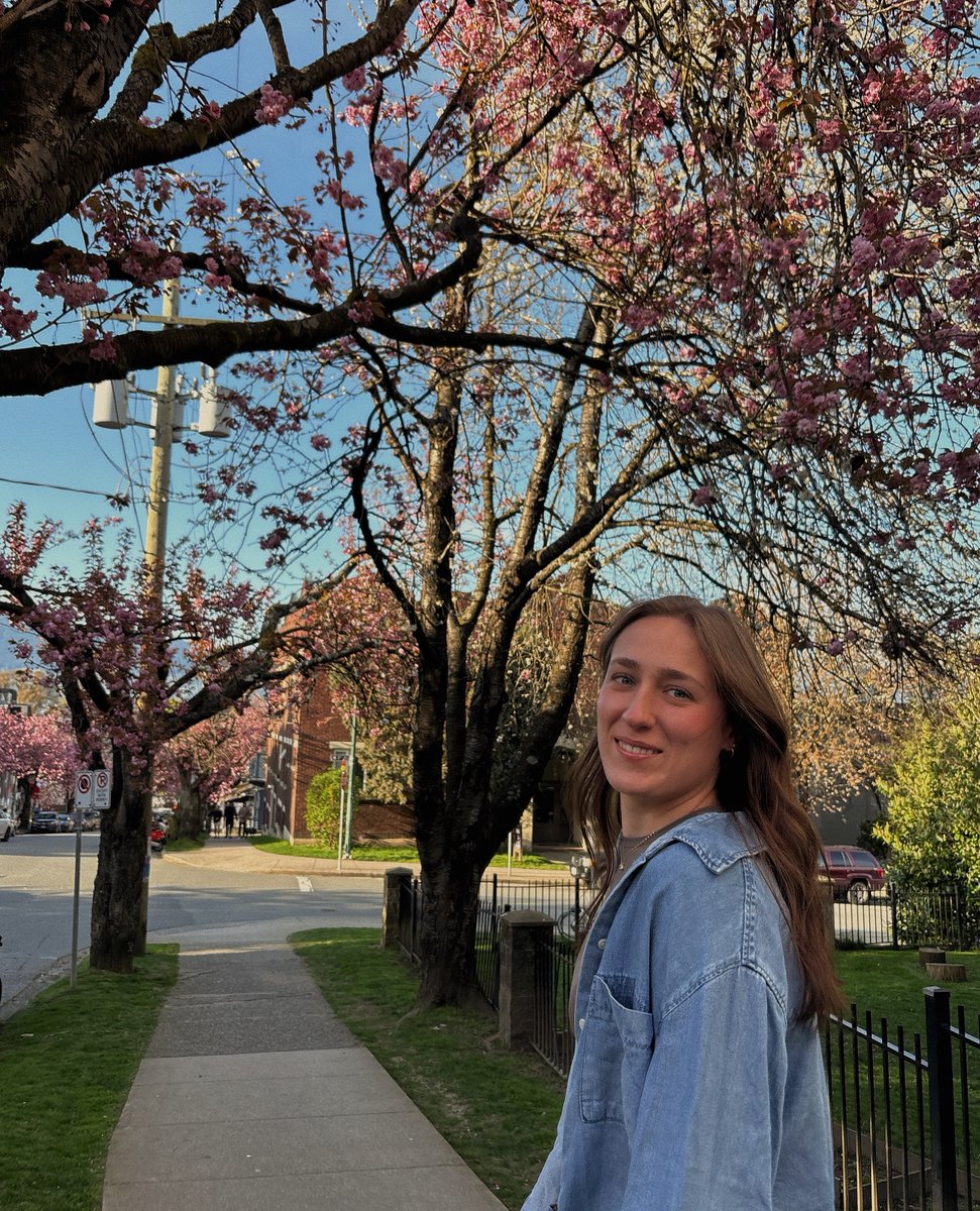 GM everyone😊

#FridayVibes #MorningVibes