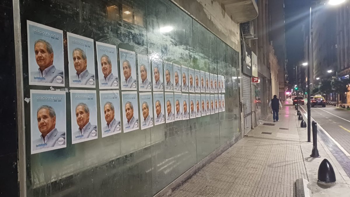 MasaCBancaria's tweet photo. 💥 En el día de ayer realizamos una afichada por el microcentro que marca el inició de la campaña que llevará a nuestro compañero @SergioOPalazzo como Secretario General de la Bancaria 2025-2029.
#militancia #compromiso #convicción #apulmon #esconSergio #Bancaria https://t.co/MBGeJyYtfX