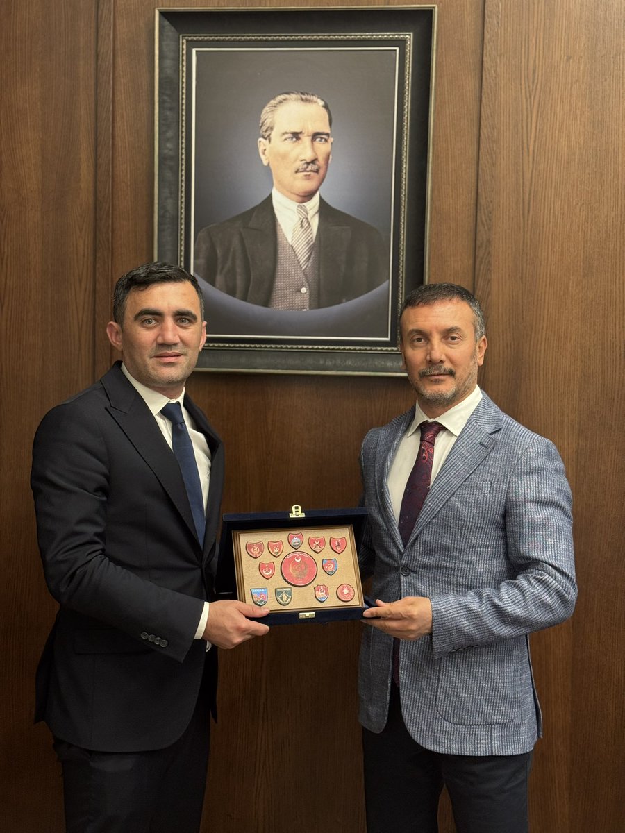 fatiharici61's tweet photo. Milliyetçi Hareket Partisi Genel Başkanı, Liderimiz Sn. Devlet BAHÇELİ’nin Özel Kalem Müdür’ü Değerli Ağabeyim Murat ÇELİKER’i ziyaret ettim. https://t.co/zM59qKfIPb