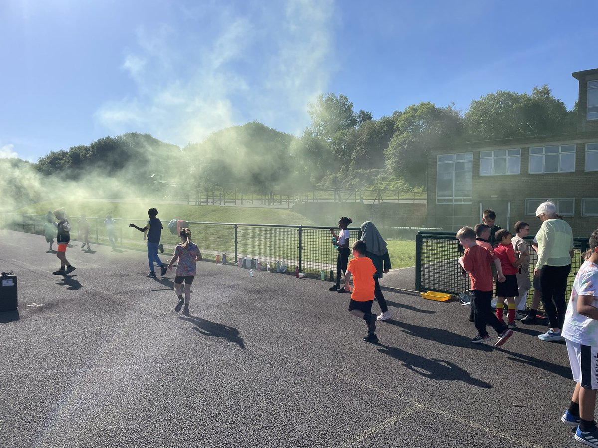 Chirnsyde Primary tweet media