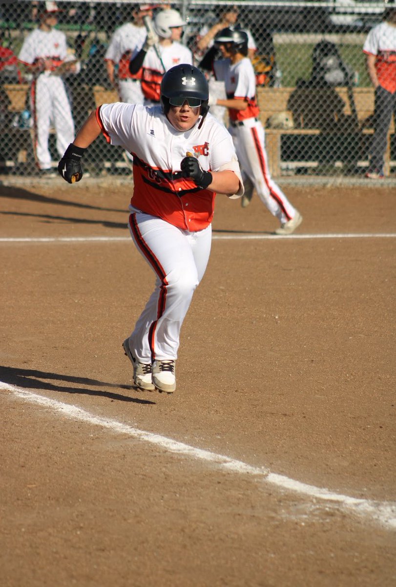 ‼️District GAMEDAY‼️

🆚: Dekalb
⏰: 5:00
📍: Northland Christian
🌡️: 79💨

Photo Credit to Dalton Wheeler