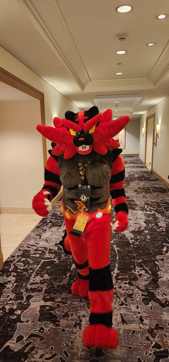 Strut down those hallways like you own the place!

🪡 <a href="/TheGoldenMaw/">Golden Maw</a> 
📸<a href="/ConnorPatson/">Connor Pats</a>