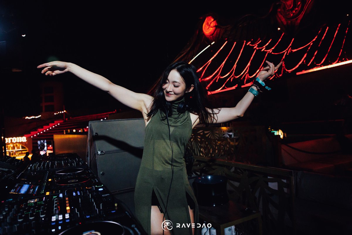 RaveDAO's tweet photo. Our resident queen @jiayugaooo just dropped the full #TerraSolis Dubai playlist on @Spotify 🏜️🖤
She’s been leveling up hard - we’re so proud of how far she’s come!
🎧 https://t.co/C7AdX6n4lO
Every track she played is in there. Let us know your fav 🌪️ https://t.co/jx9r9IPLeG