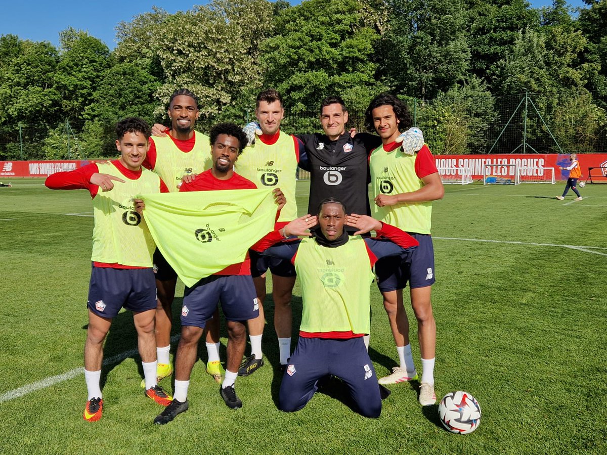 Winning team of the season 2024/2025! 🥳😁 thanks for everything. Cheers. 
#TOTOUTARD 🔴