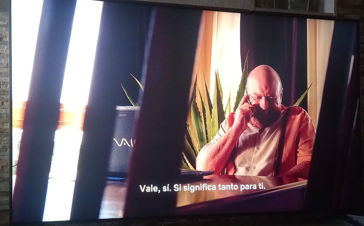 ratatwt's tweet photo. cita romántica cn la sisi y el gato viendo breaking bad https://t.co/5kiBEUwX8f