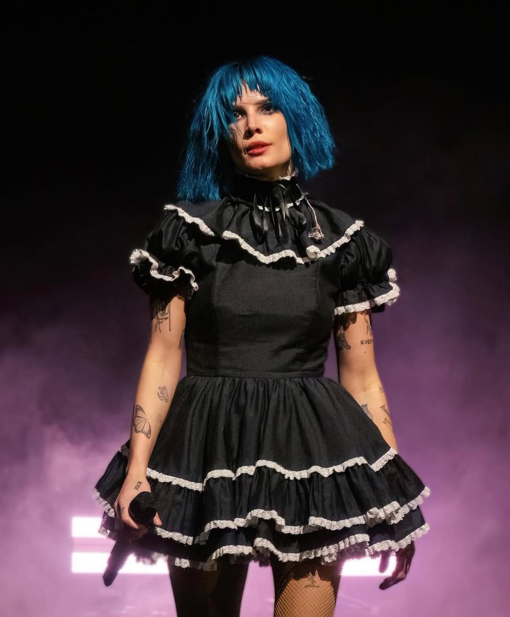 Halsey Updates tweet media