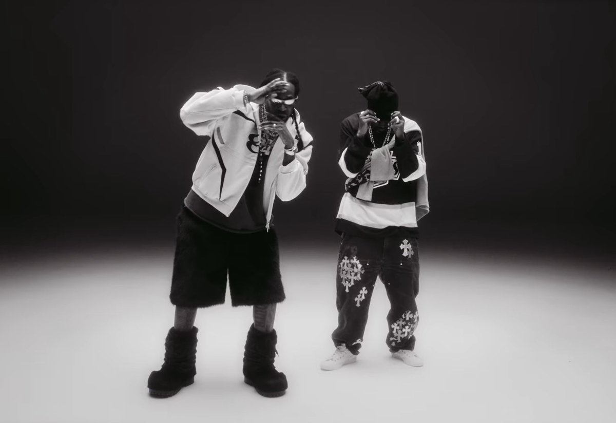 YeahImFamous's tweet image. New Video : 2 Chainz @2chainz ft Lil Yachty @lilyachty ' Sista Wives ' yeahimfamous.com/2025/05/16/new… #2Chainz #LilYachty #SistaWives