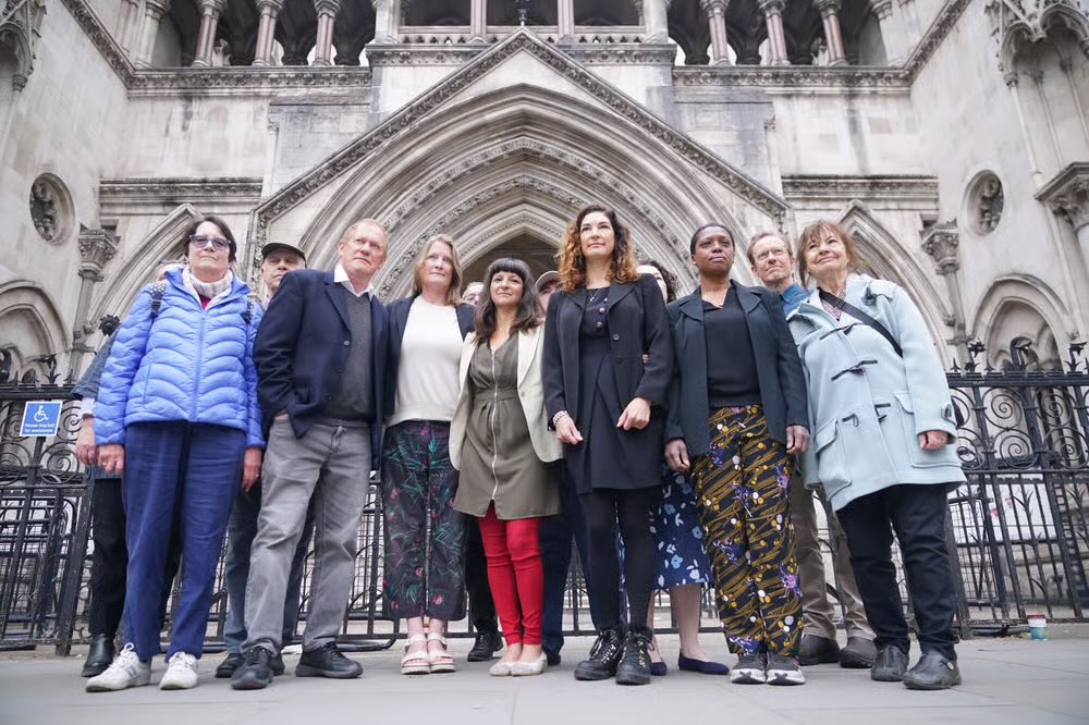 rob_king's tweet photo. Presenting here the Herne Hill Elites who think they own Brockwell Park 🤢 #fuckthetories #brockwellpark https://t.co/z2SNiB5EEj