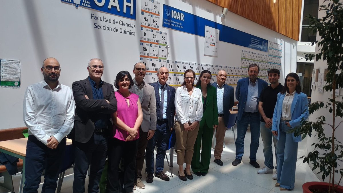 IQAR-UAH (@iqar_uah) on Twitter photo Nuestro más sincero agradecimiento a todos los miembros del <a href="/IQAR_UAH/">IQAR-UAH</a> por la asistencia y participación en esta Jornada Científica, y a los conferenciantes, por compartir su Química con todos nosotros😊👏 Nos vemos en el <a href="/IQAR_UAH/">IQAR-UAH</a> 👨🔬👩🔬 <a href="/RSEQUIMICA/">RSEQ</a> <a href="/IMDEA_Nano/">IMDEA Nanociencia 🔬</a> <a href="/RSEQ_STMadrid/">RSEQ-STMadrid</a> Nuestro más sincero agradecimiento a todos los miembros del <a href="/IQAR_UAH/">IQAR-UAH</a> por la asistencia y participación en esta Jornada Científica, y a los conferenciantes, por compartir su Química con todos nosotros😊👏 Nos vemos en el <a href="/IQAR_UAH/">IQAR-UAH</a> 👨🔬👩🔬 <a href="/RSEQUIMICA/">RSEQ</a> <a href="/IMDEA_Nano/">IMDEA Nanociencia 🔬</a> <a href="/RSEQ_STMadrid/">RSEQ-STMadrid</a>
