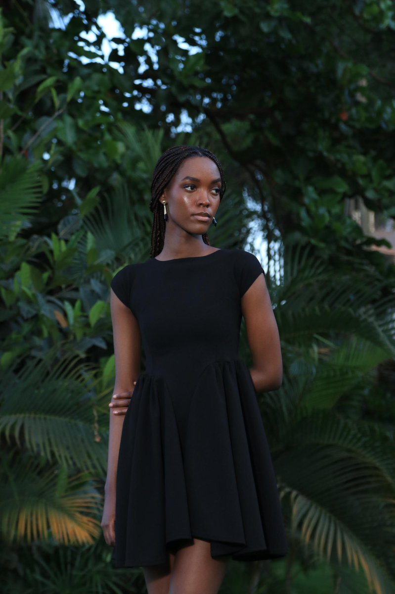 Luna 🖤

nudebasics.site