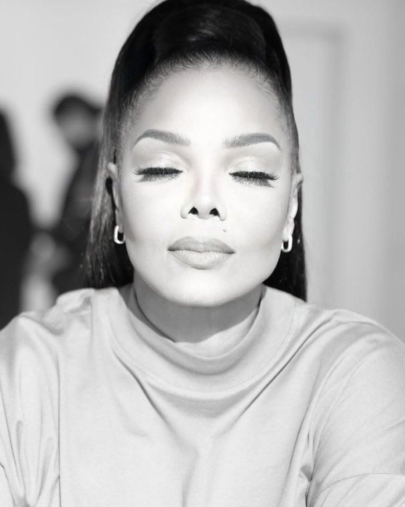 lovingakuc's tweet photo. happy birthday to the incomparable janet jackson🤍 https://t.co/A4cTLYCgVa